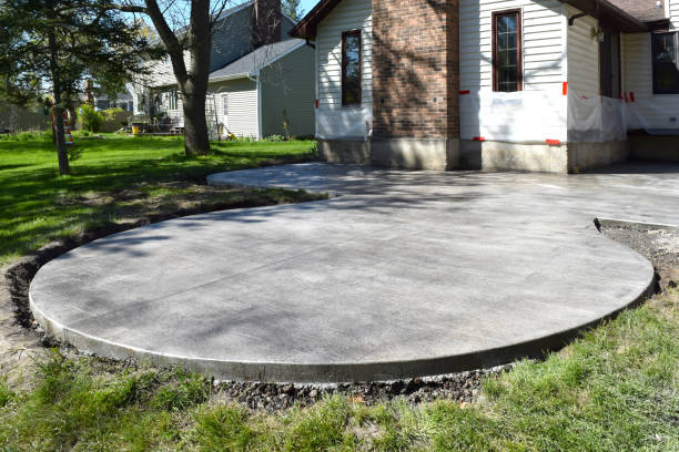 Circular concrete patio